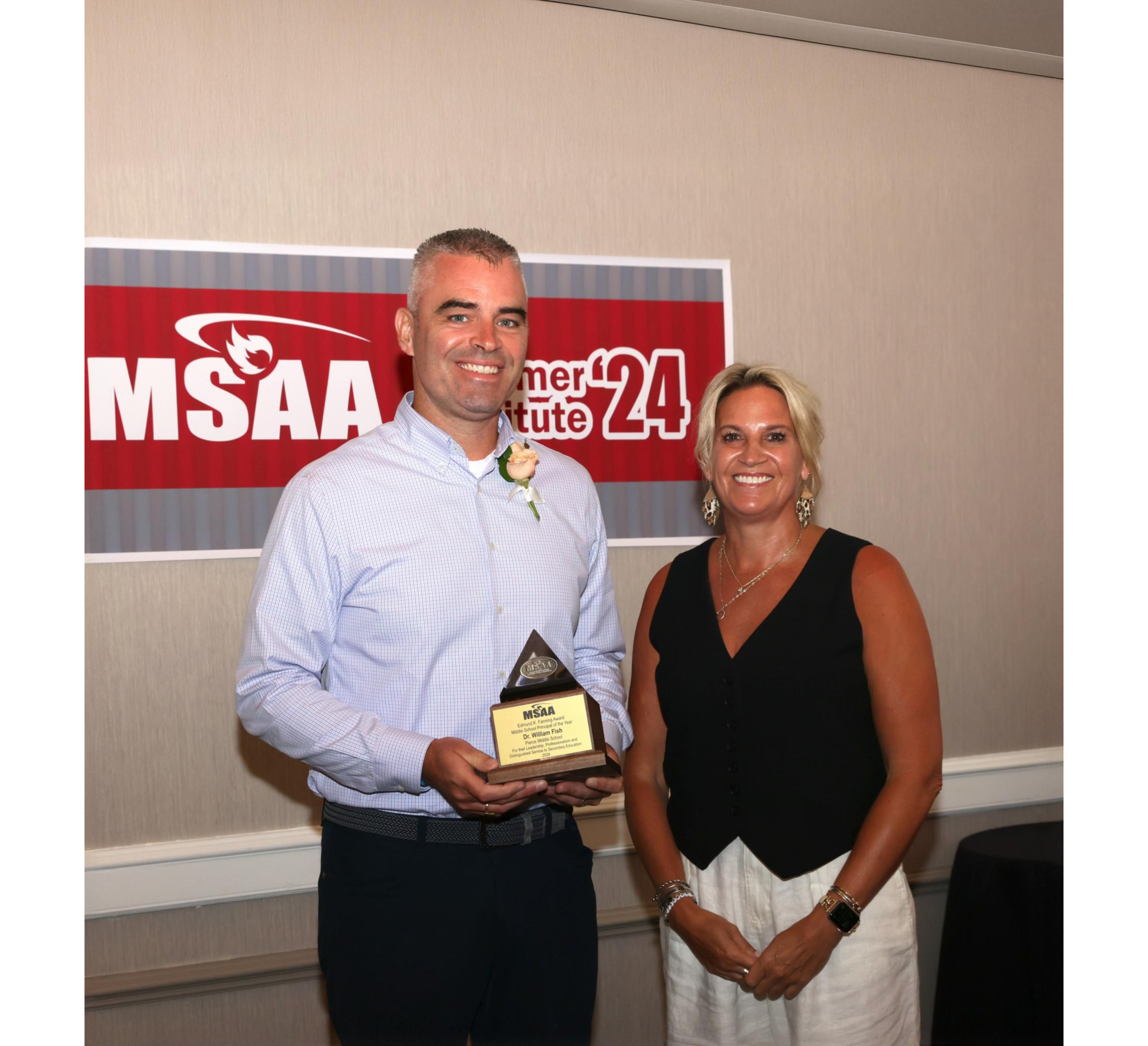 Dr. William Fish receiving award for MSAA Middle School Principle of the Year